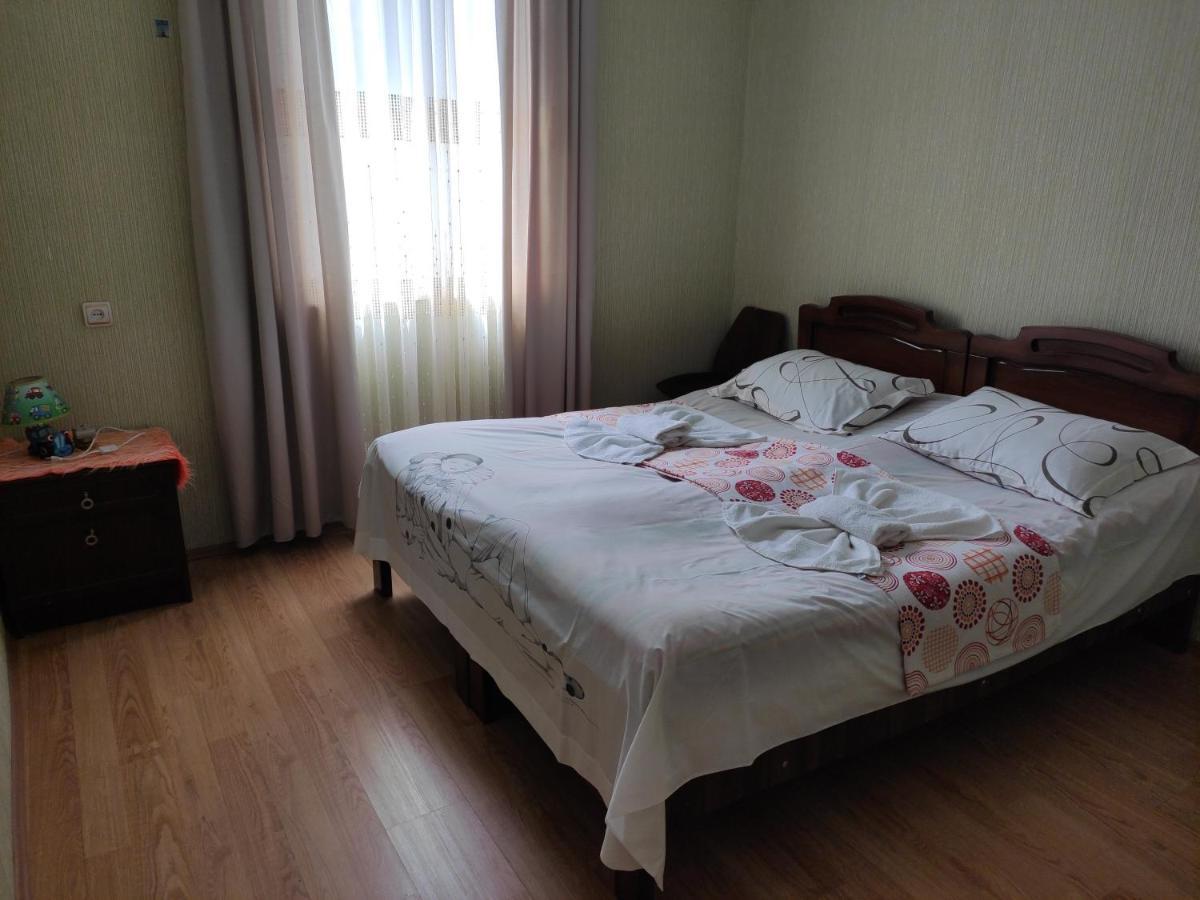 קובולטי Guest House On Kostava 23 מראה חיצוני תמונה