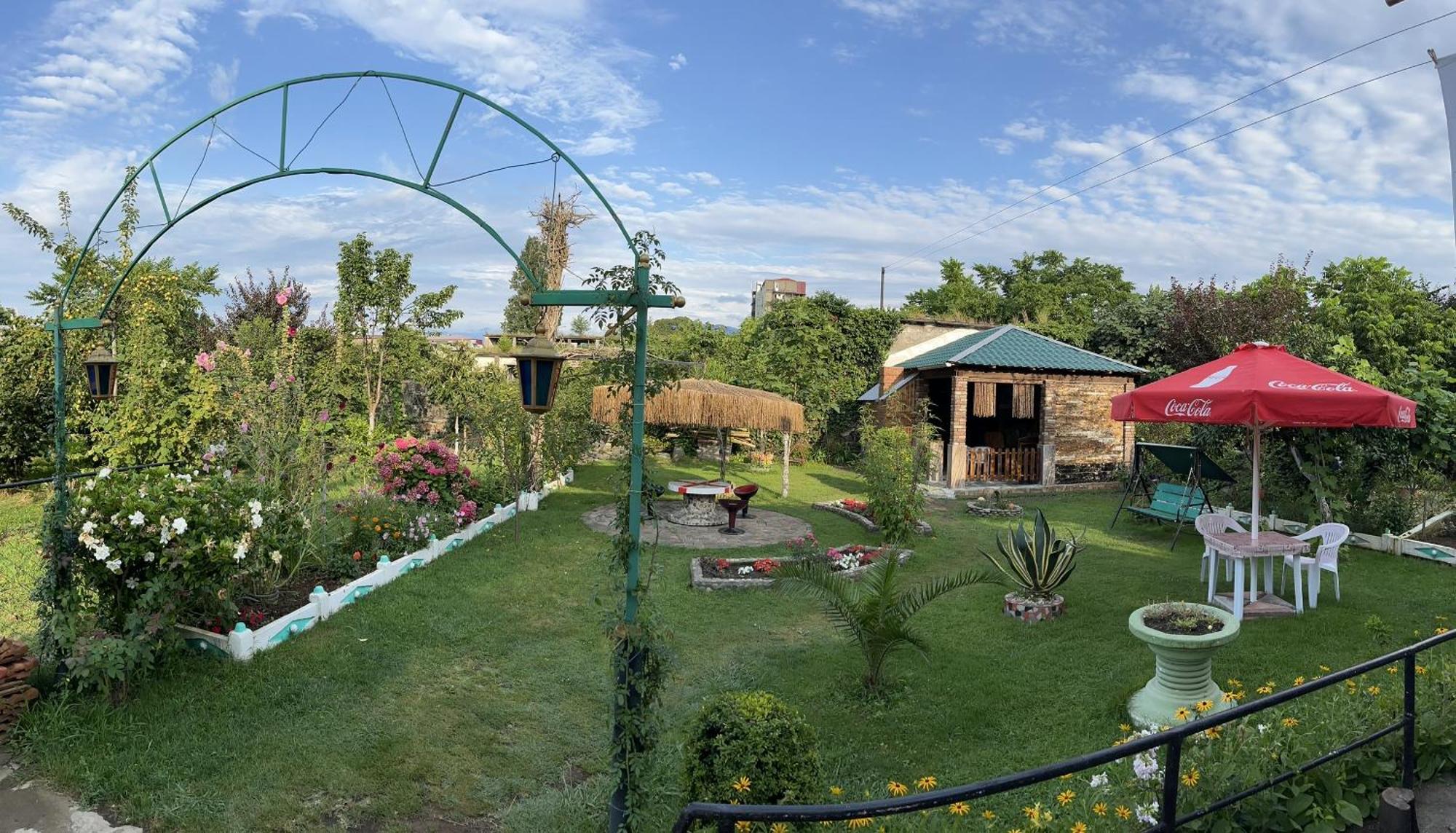 קובולטי Guest House On Kostava 23 מראה חיצוני תמונה