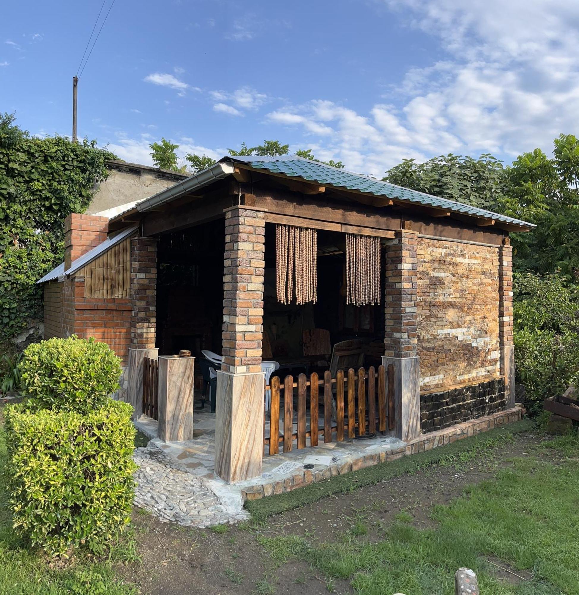 קובולטי Guest House On Kostava 23 מראה חיצוני תמונה