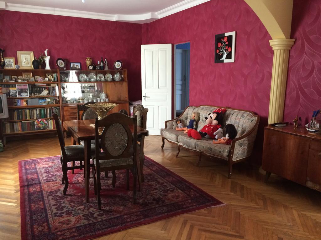 קובולטי Guest House On Kostava 23 מראה חיצוני תמונה